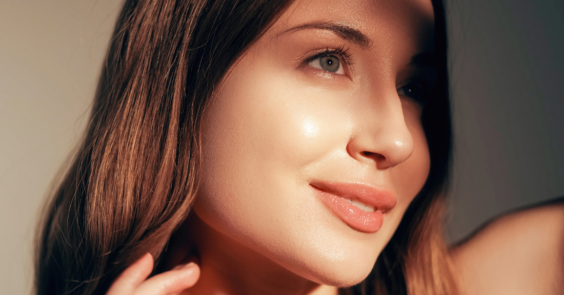 Lock the Glow: The Secret to Long-Lasting Radiant Makeup