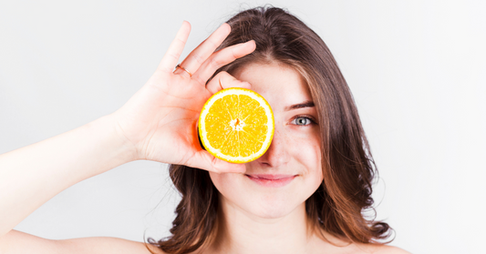 Glow Without the Grease: How Vitamin C Transforms Oily Skin?