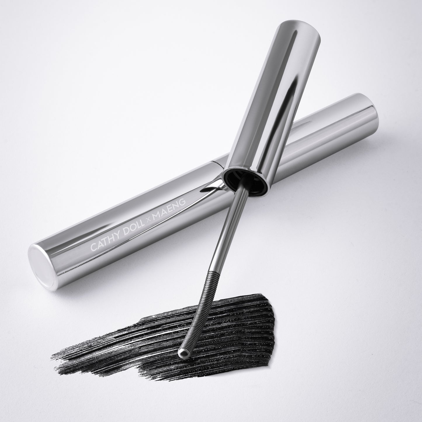 Curvy Metal Mascara Cathy Doll x Maeng