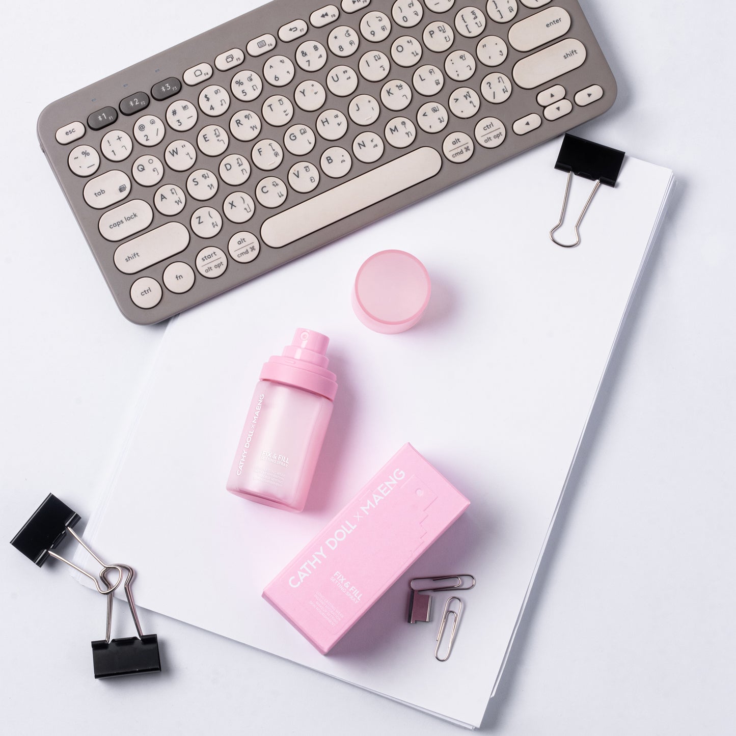 Fix & Fill Setting Spray Cathy Doll x Maeng